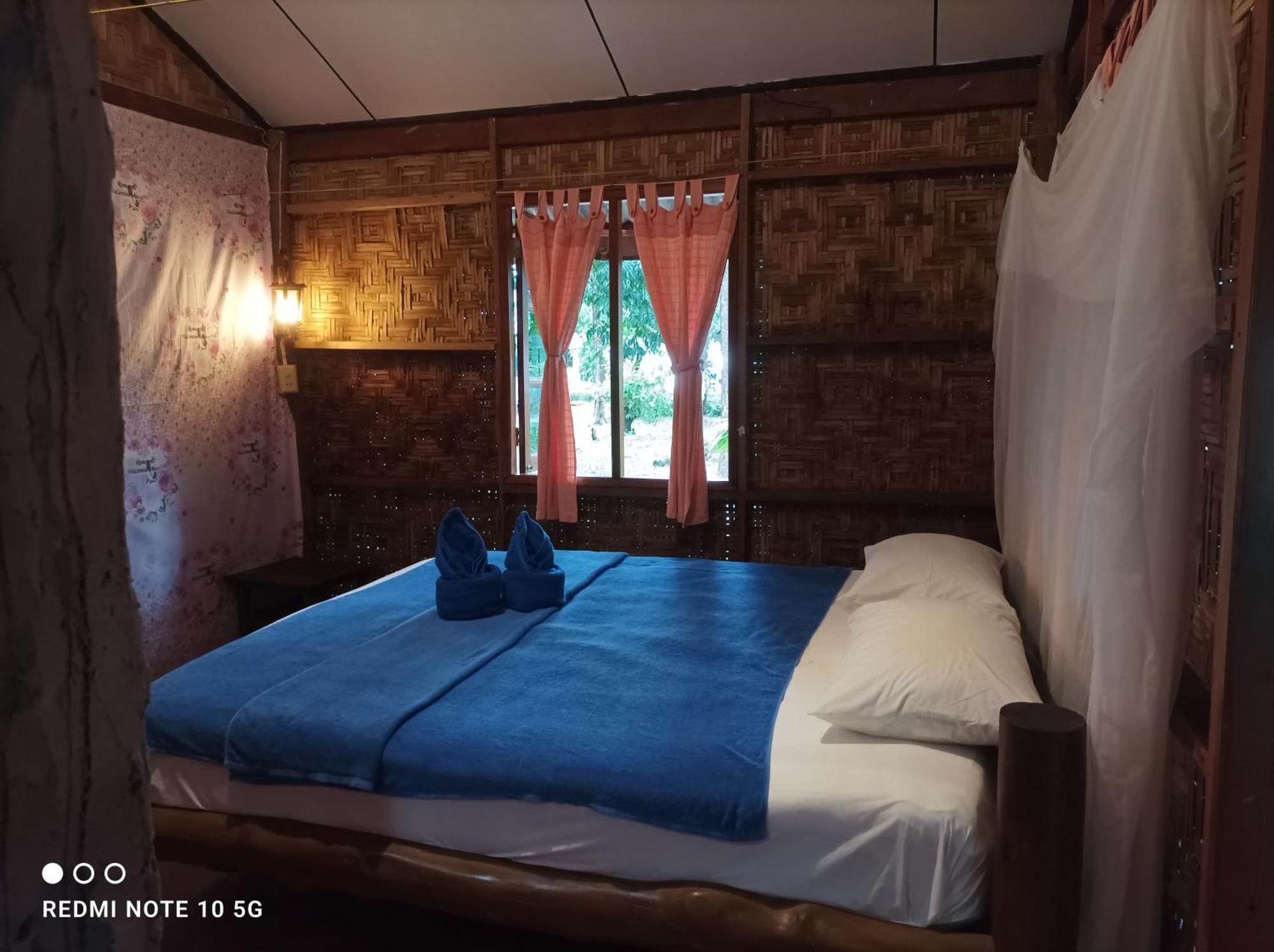 Payam Cabana パヤム島 部屋 写真