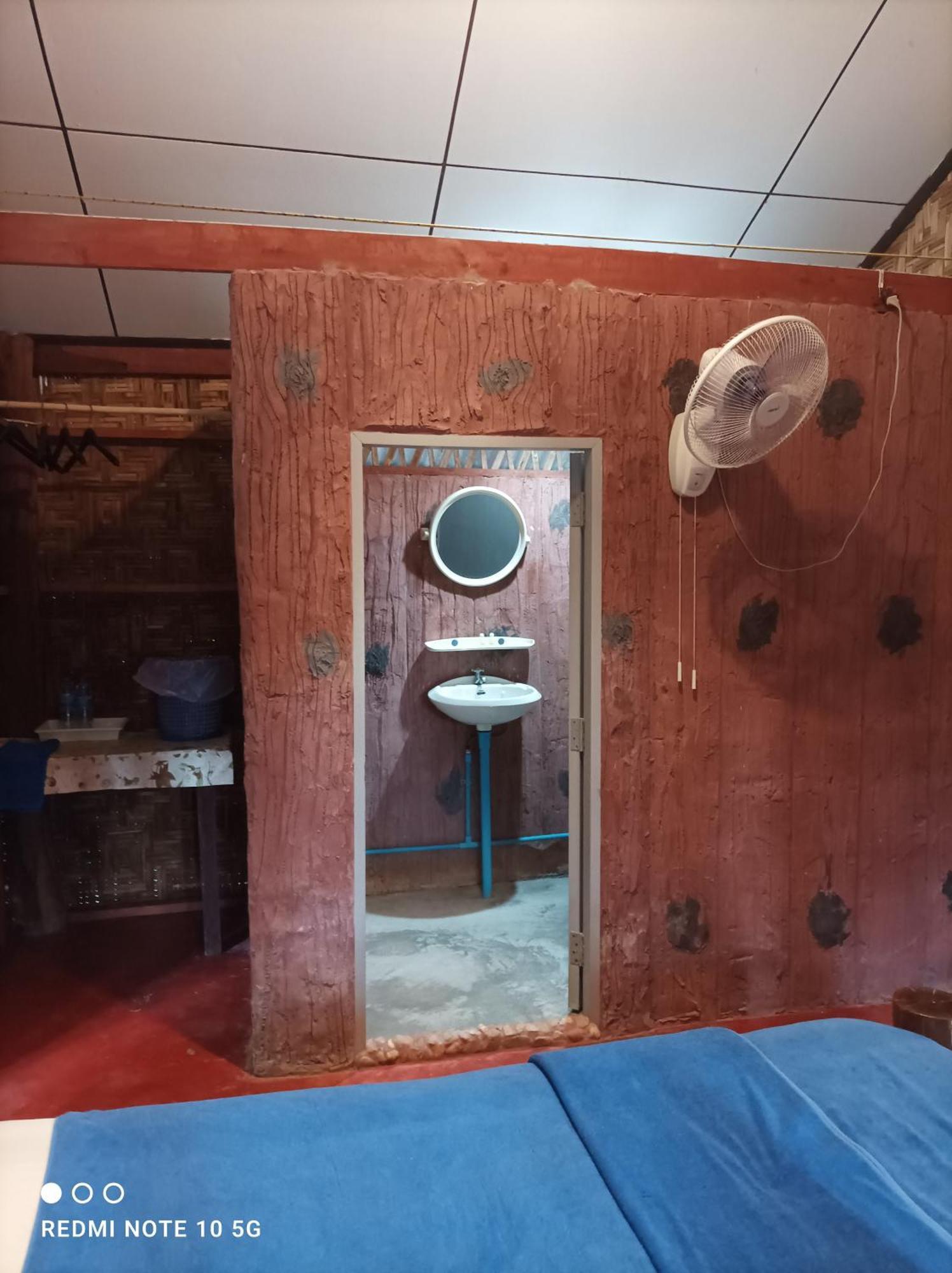 Payam Cabana パヤム島 部屋 写真