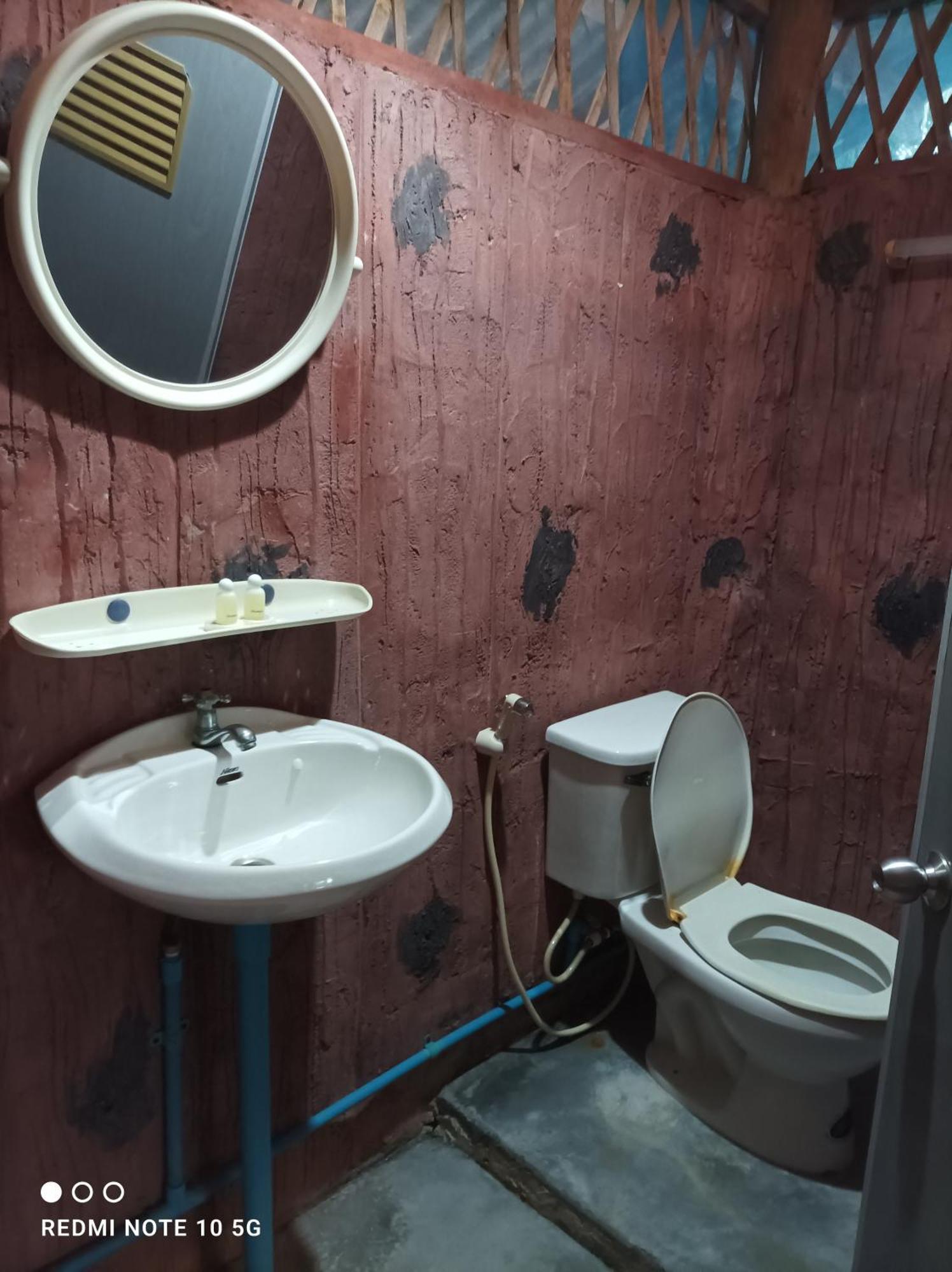 Payam Cabana パヤム島 部屋 写真