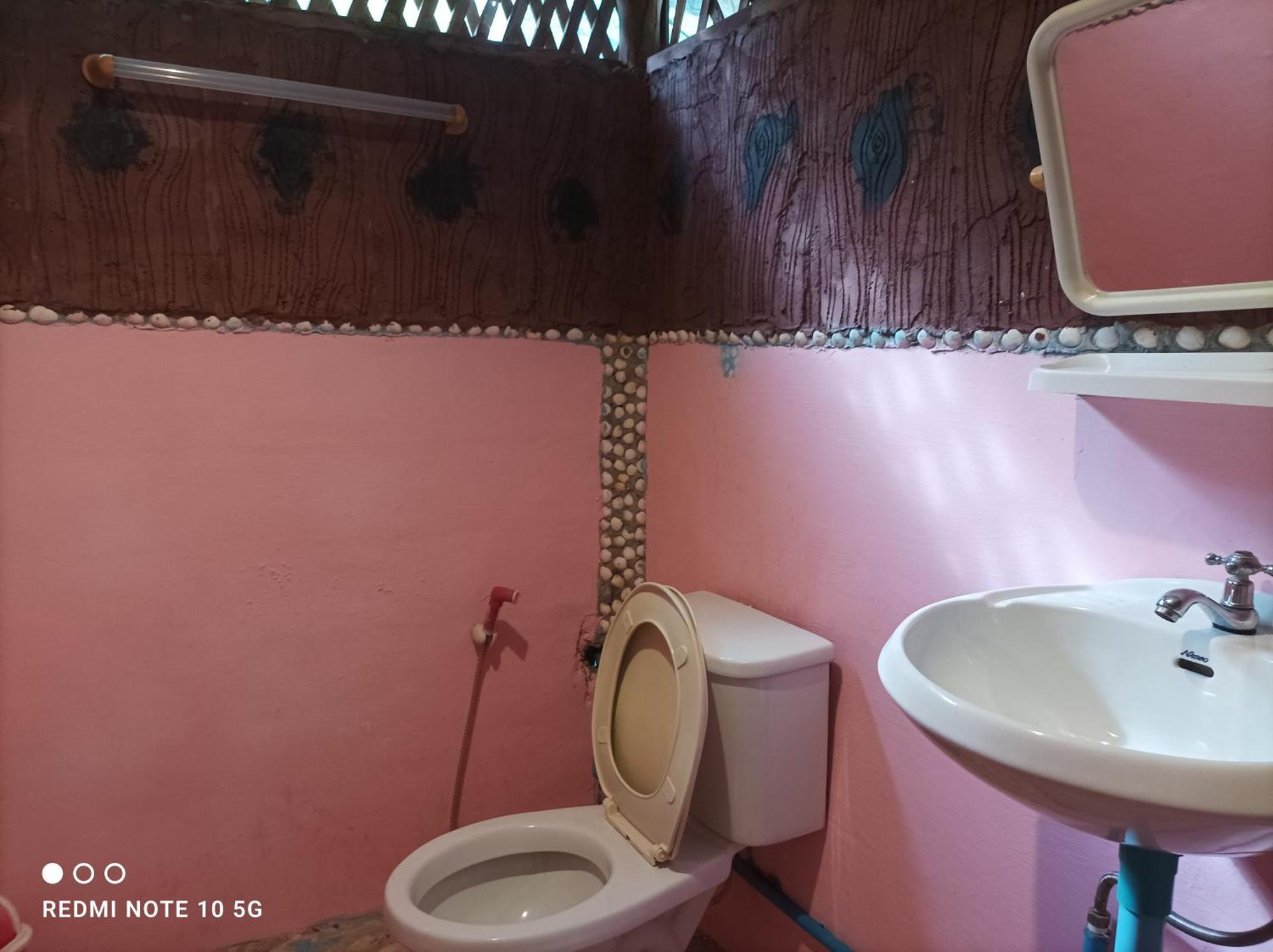Payam Cabana パヤム島 部屋 写真
