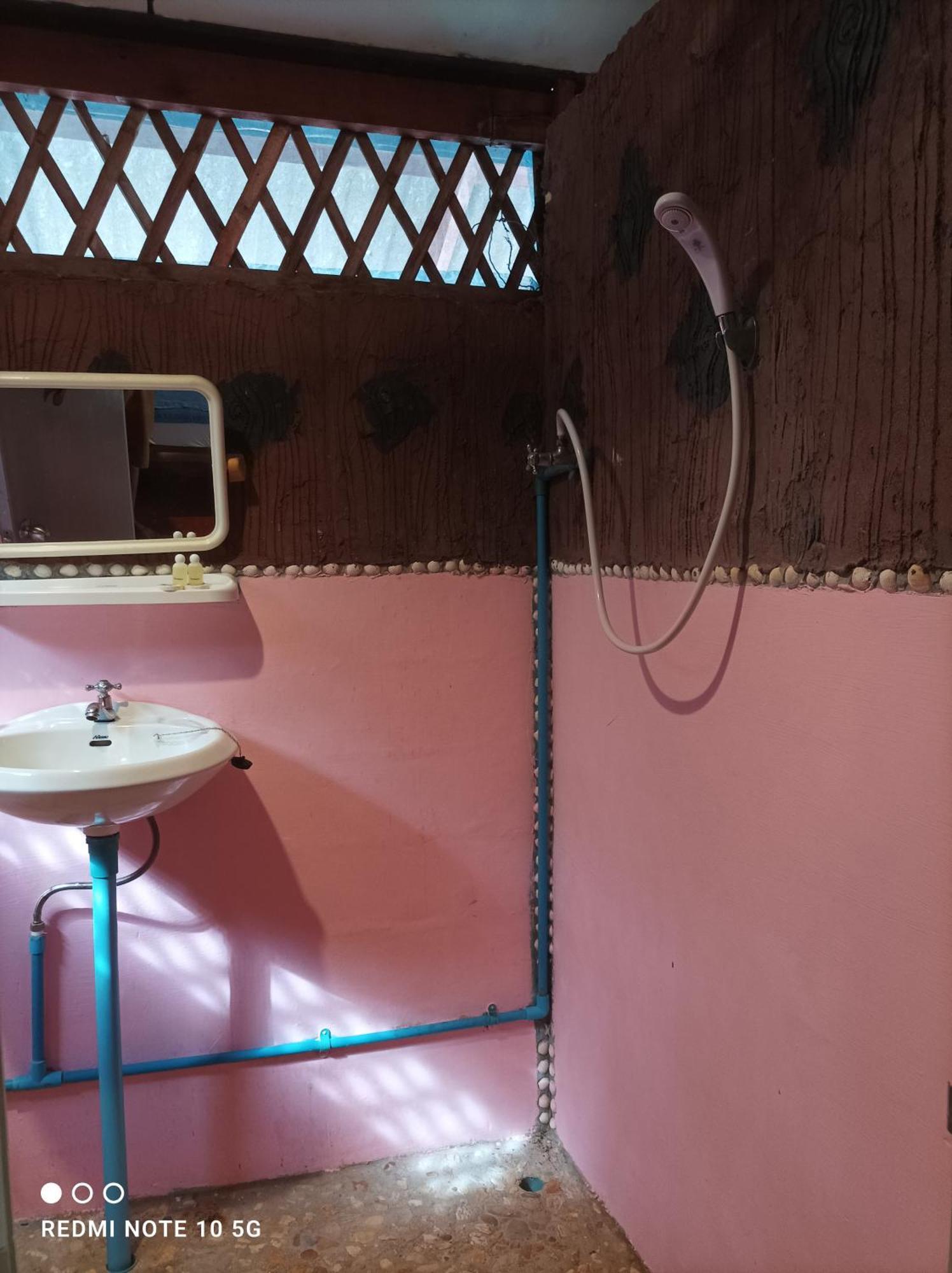 Payam Cabana パヤム島 部屋 写真