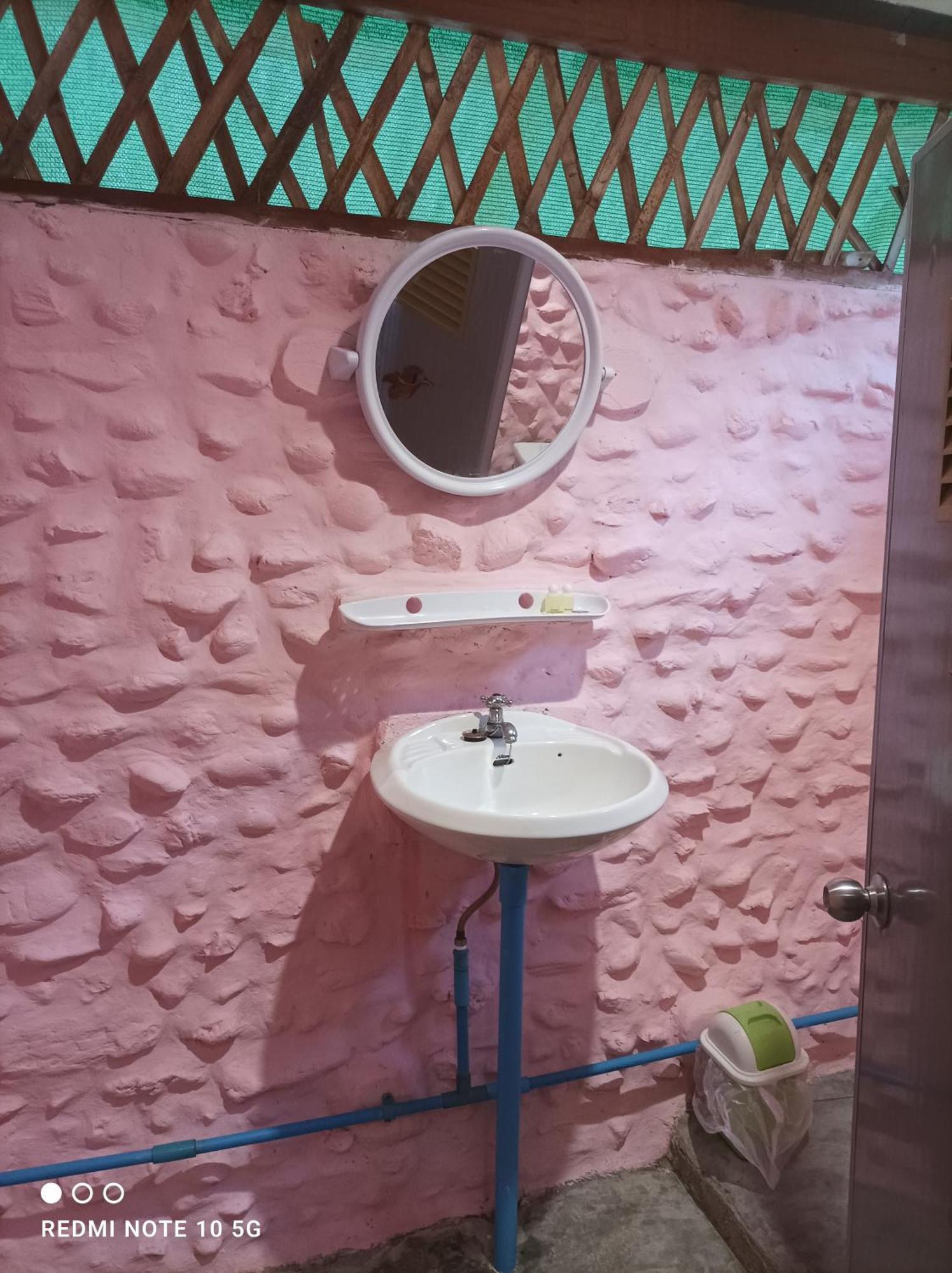 Payam Cabana パヤム島 部屋 写真